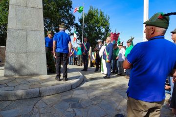 DOMENICA 26 AGOSTO CERESOLE D&#39;ALBA HA ANIMATO LA COMMEMORAZIONE ALLA CROCE LUMINOSA DI MONTA&#39;