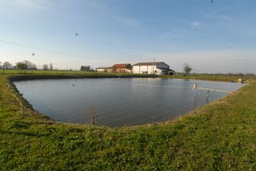 Passeggiata notturna con degustazione Tinche di Ceresole e intrattenimento Burattinarte a cascina Italia